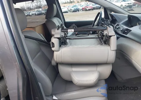 2015 Honda Odyssey Ex-L z USA, uszkodzony, nr VIN 5FNRL5H64FB042525